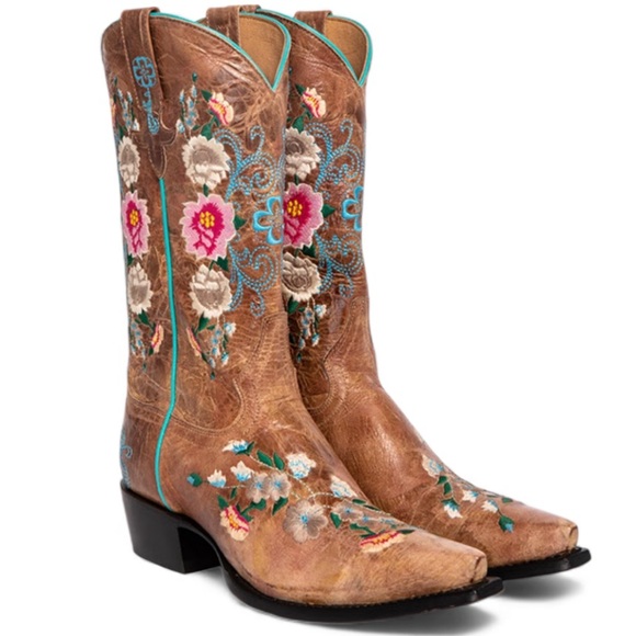 Macie Bean Shoes - MACIE BEAN WOMEN'S ROSE GARDEN WESTERN BOOTS -
SNIP TOE